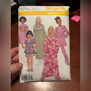 Simplicity Children’s Sleepwear Pattern NWT